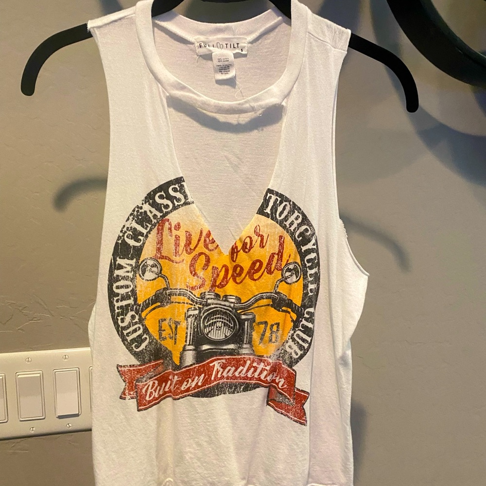 Cut-out Graphic Tee